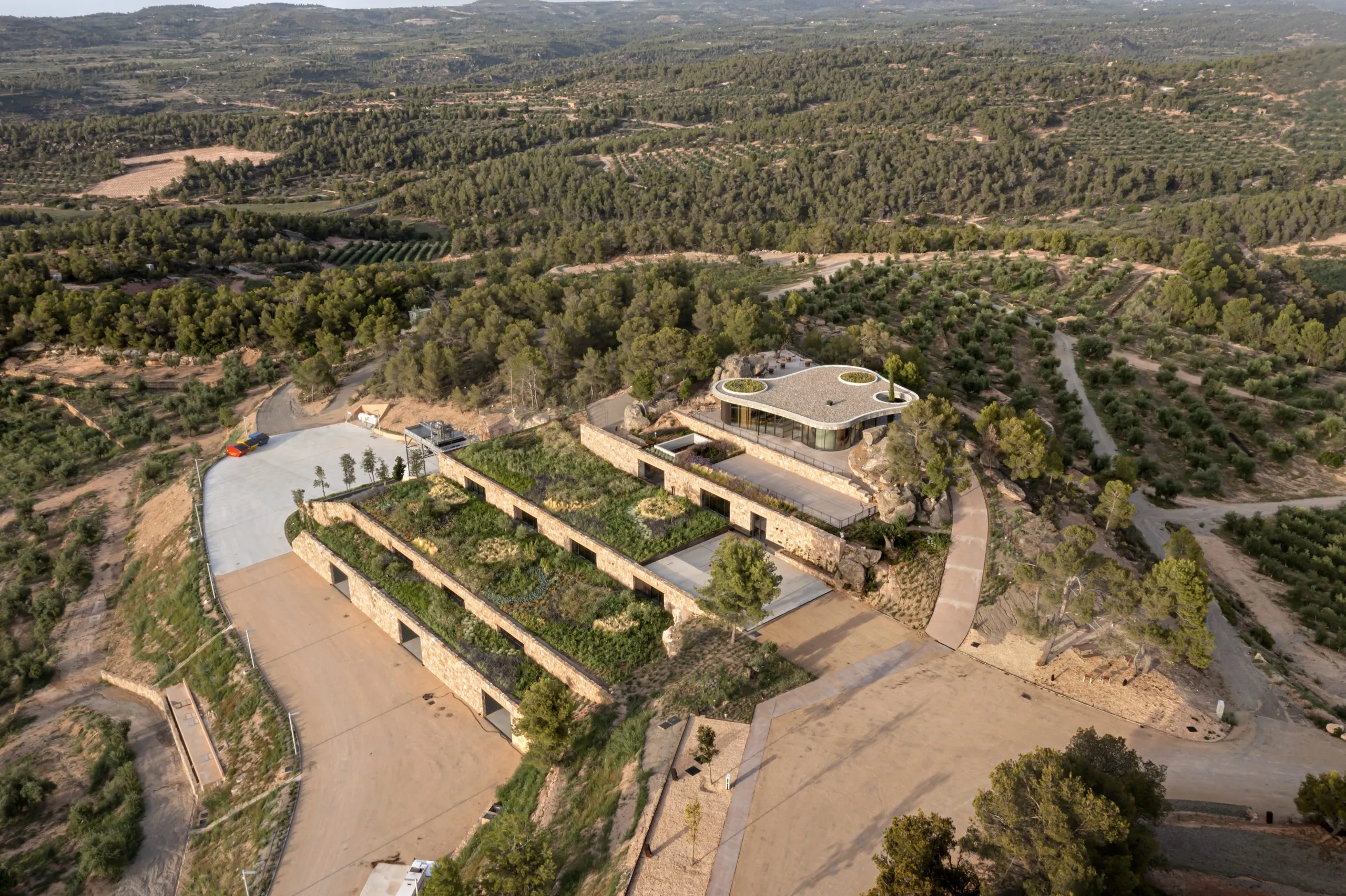 El molino y parte de la finca de Cuadrat Valley, en les Garrigues | Cedida