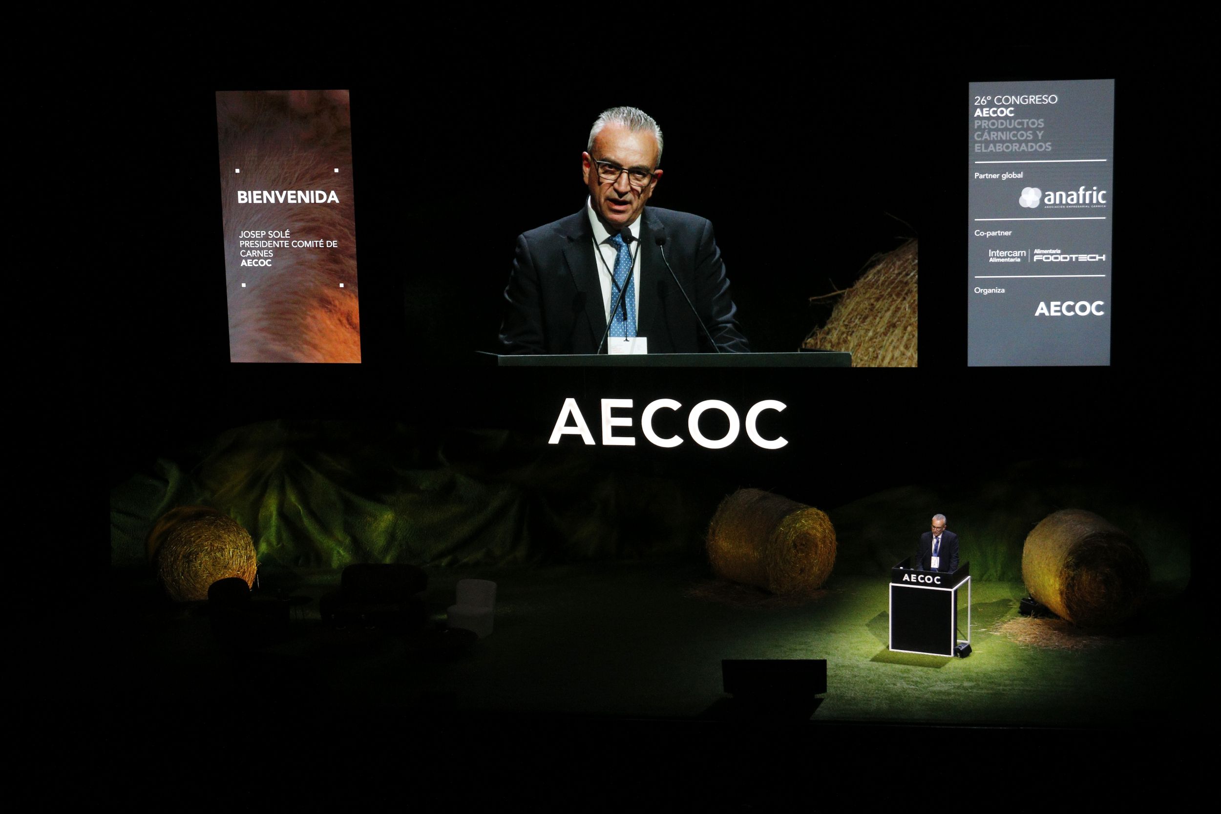 El president del comitè de carns de l'Aecoc, Josep Solé, durant la inauguració del 26è congrés de l'associació a la Llotja de Lleida | Roger Segura (ACN)