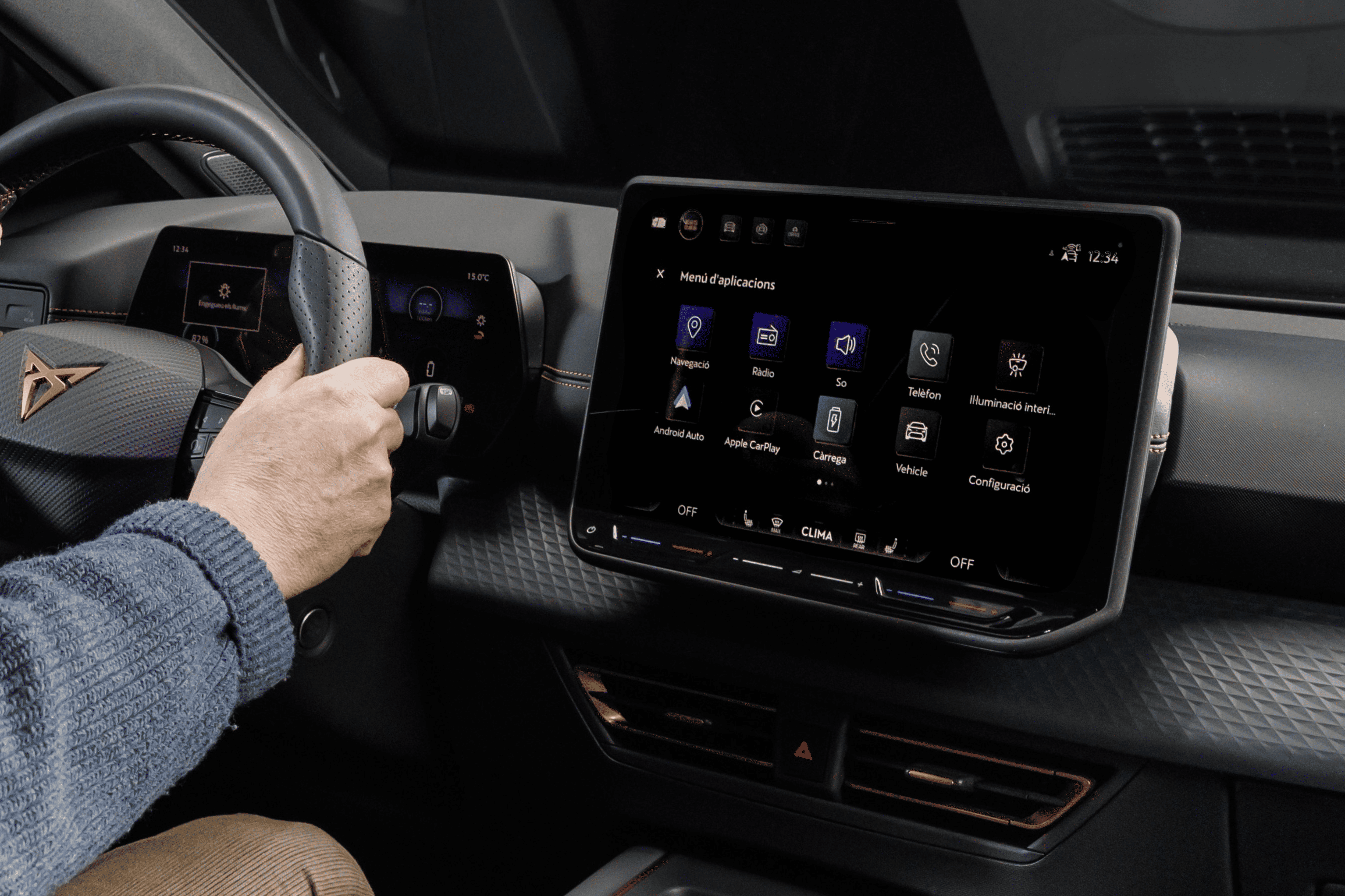 El catalán es una de las lenguas disponibles en el sistema de infoentretenimiento del nuevo Cupra Born | Aliança per la Presència Digital del Català