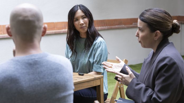 La responsable de comunicació corporativa de Shein Espanya, Alessandra Bonito Oliva, pren la paraula | Marc Llibre Roig