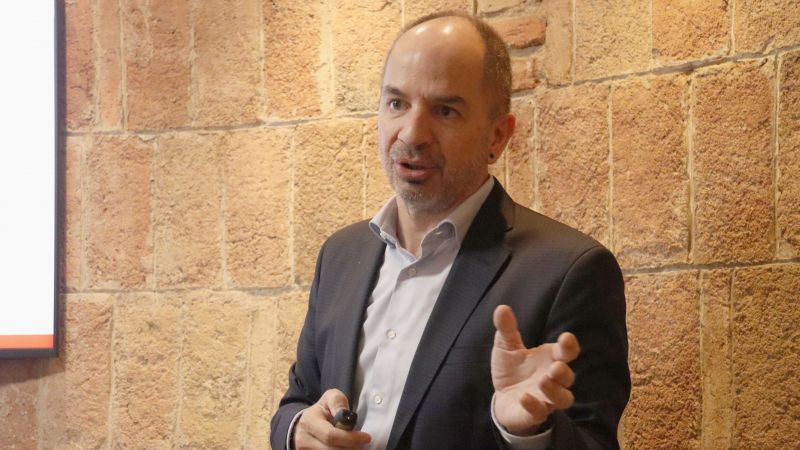 El director general d'Amat Immobiliaris, Guifré Homedes Amat, en l'acte de presentació de l''Informe Mercat Immobiliari Amat 2025' | Aina Martí (ACN)