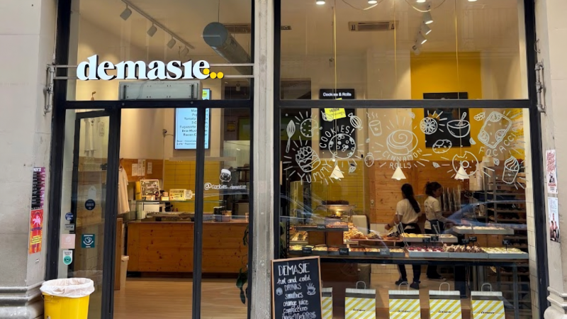 La botiga de Demasié al carrer de la Princesa, 28 | Cedida