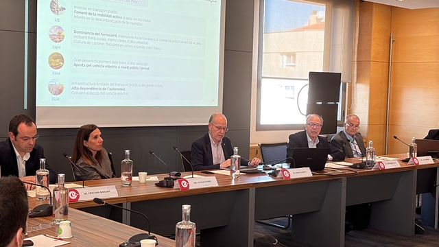 La jornada ha comptat amb la participació de Josep Maria Martí, president de Moventia; Julián Arenas, director de mobilitat de l’Institut Cerdà; i Cristian Bardají, director de mobilitat del Racc | Cedida