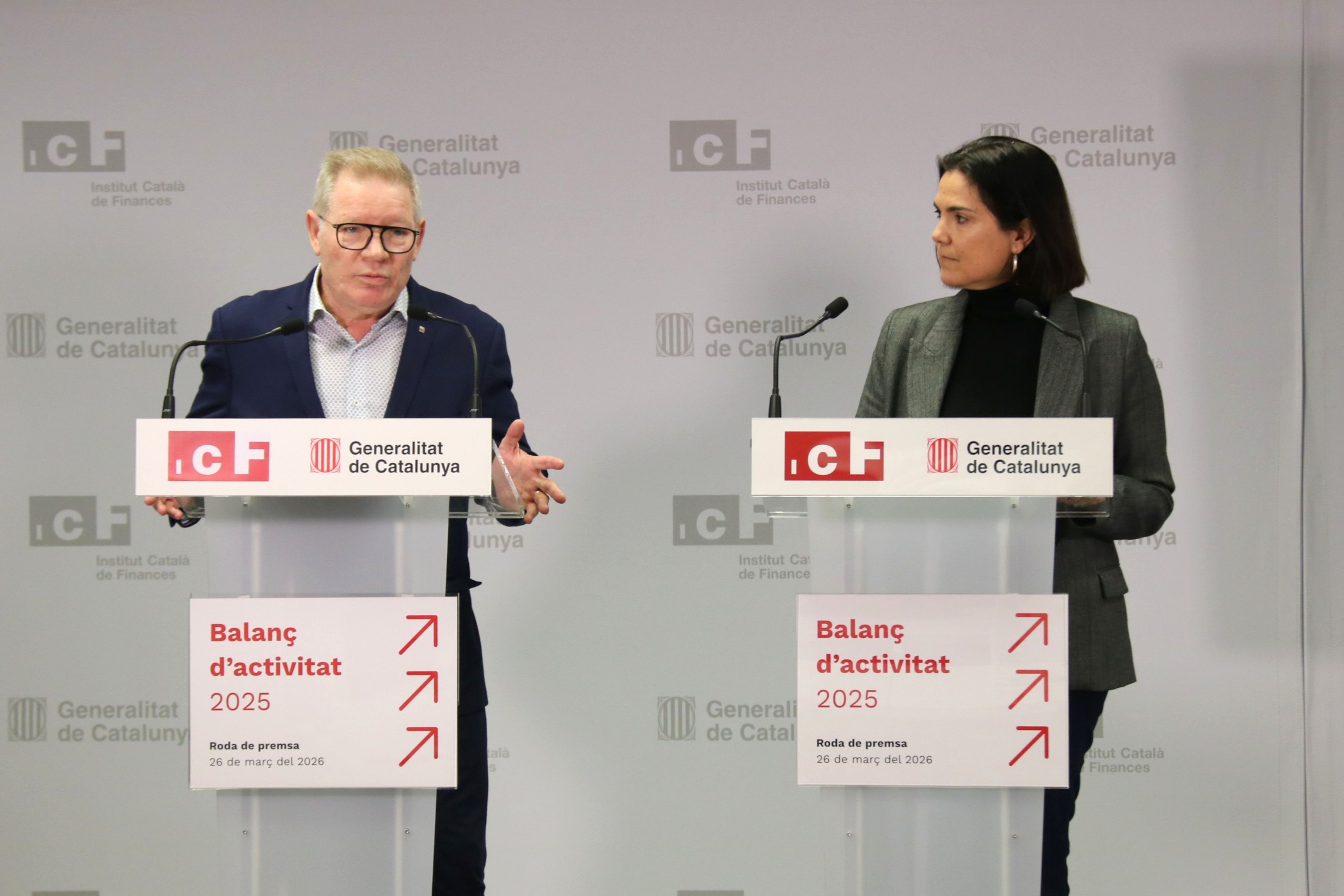 El president de la junta de govern de l’ICF, Juli Fernández, i la consellera delegada, Vanessa Servera, en roda de premsa | Andrea Salazar (ACN)