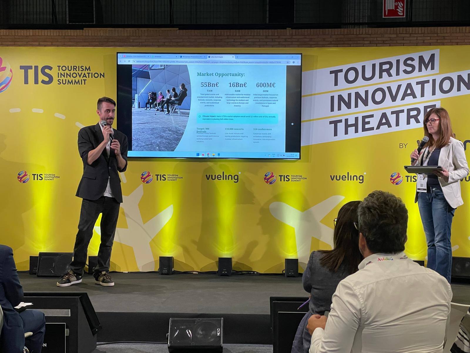 Isaac Domínguez, fundador y director general de Escena 4.0, en el Tourism Innovation Summit (TIS) | Cedida