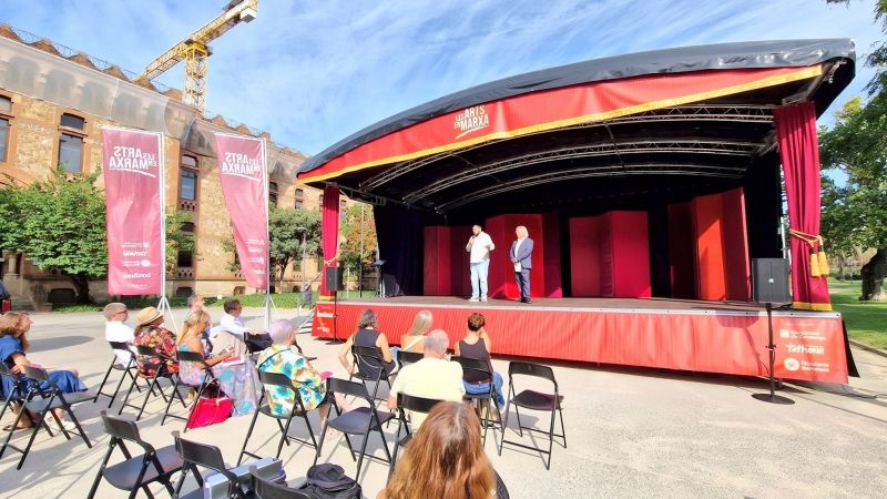 Les Arts en Marxa, el camió-teatre que porta les arts escèniques a municipis de menys de 5.000 habitants que no disposen d’infraestructures culturals | Cultura Diputació Barcelona