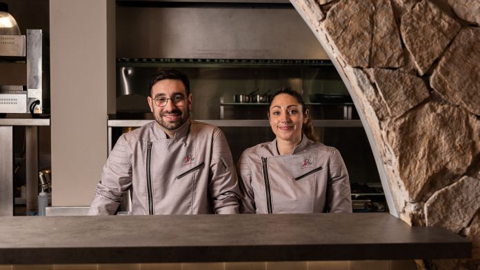 Helena Termes y Jeffrey Ruiz son los chefs y copropietarios de La cort del Mos
