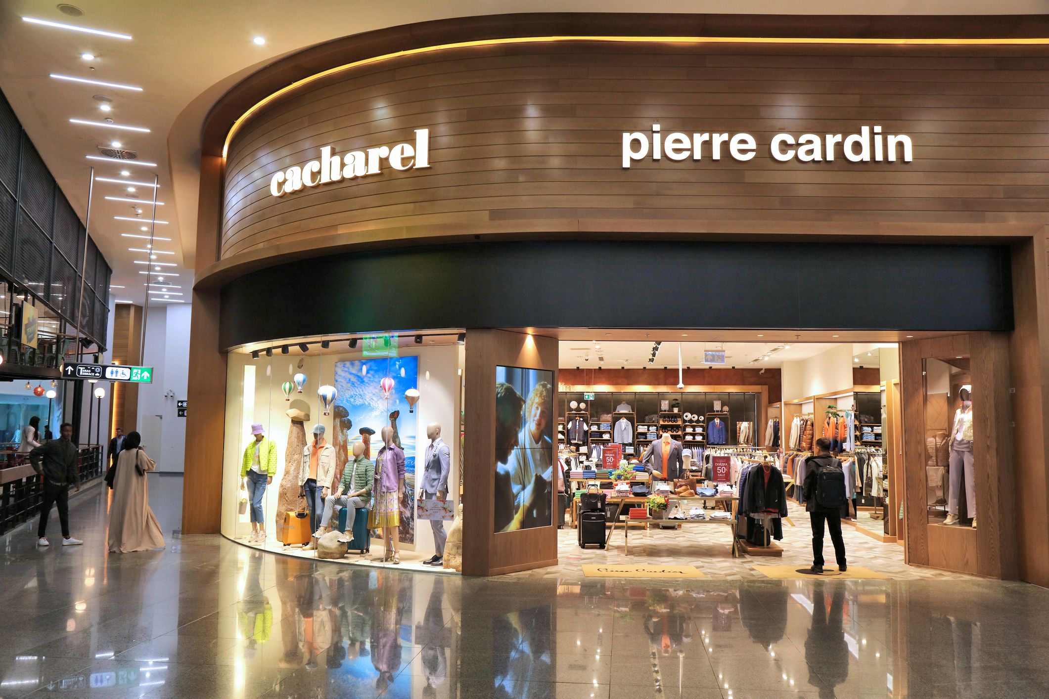 Pierre Cardin fue el artífice del 'prêt-à-porter' a finales de la década de los cincuenta | tupungato (iStock)