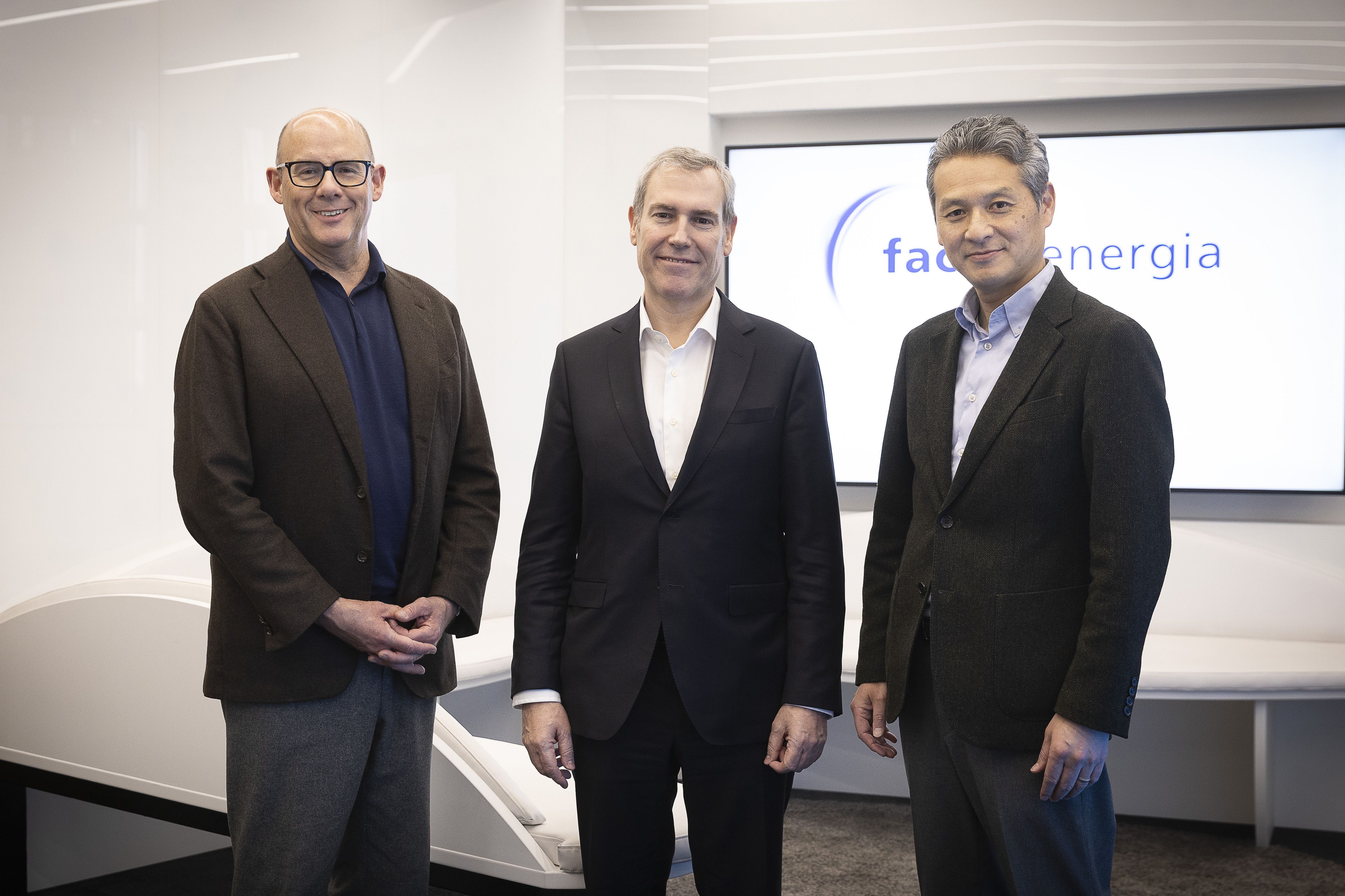 Robert Groves (SmartestEnergy), Emili Rousaud (Factor Energia), i Takafumi Shigemura (Marubeni Corporation) | Cedida