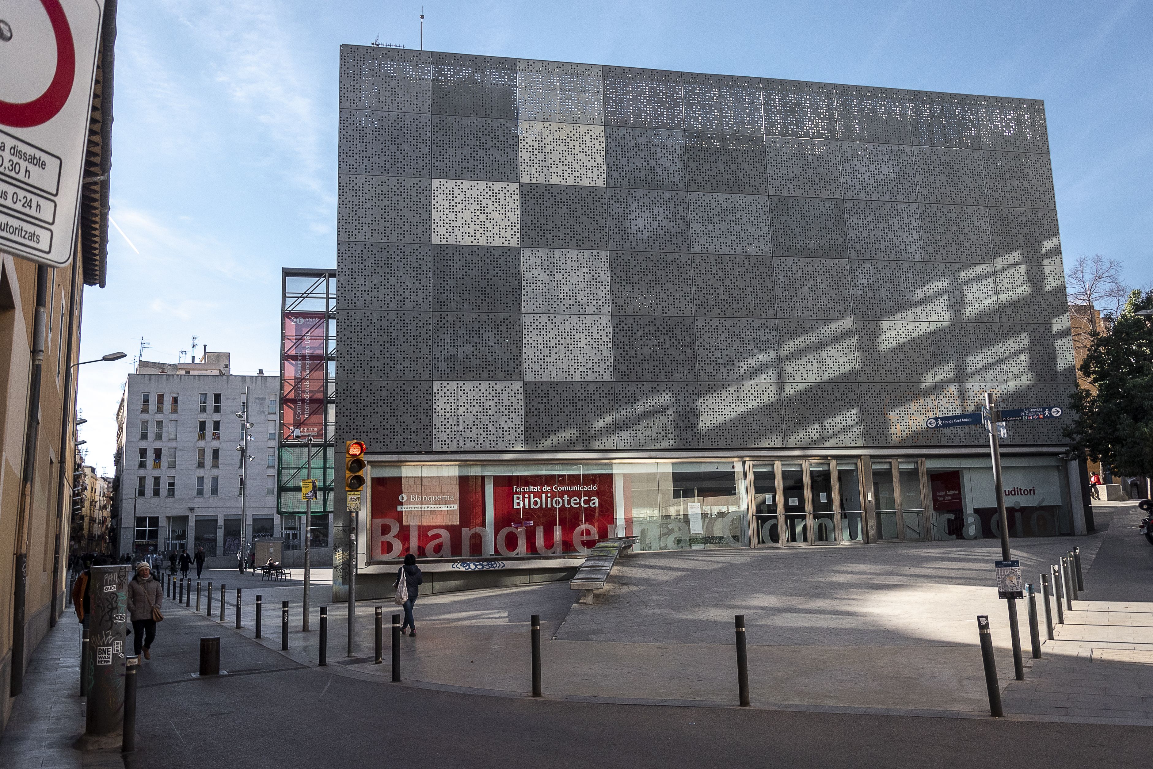 Facultad de comunicación y relaciones internacionales de la Universidad Ramon Llull - Blanquerna | iStock