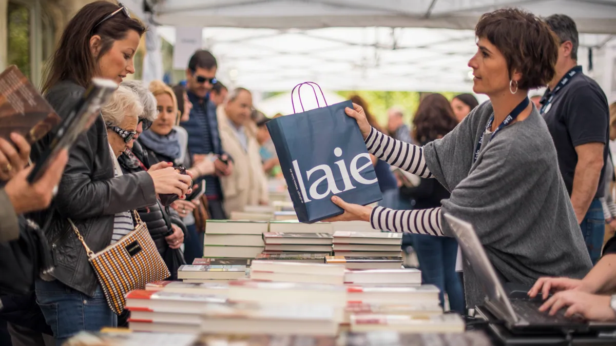 La parada de Laie durant una Diada de Sant Jordi | Cedida