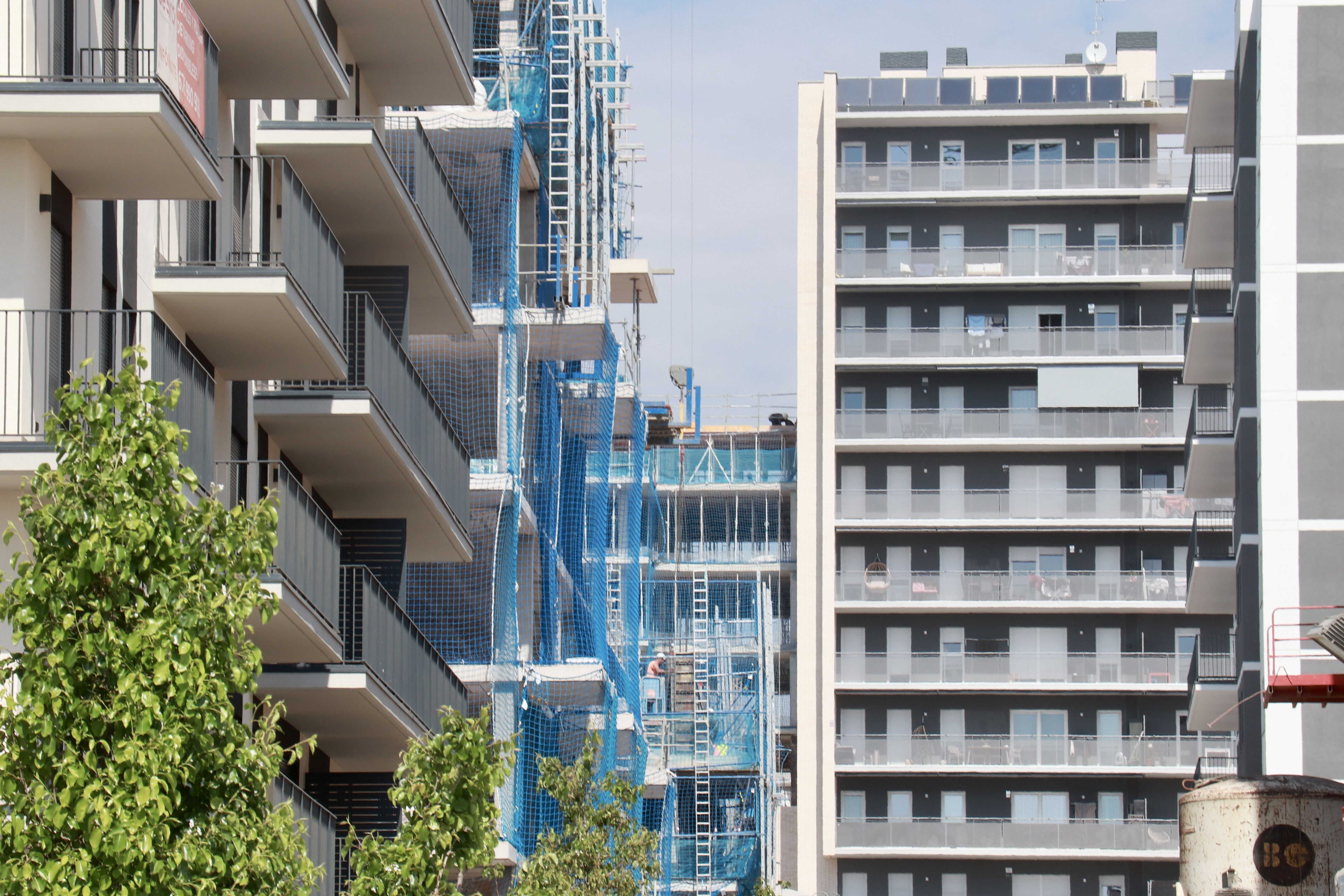 Habitatges nous i en construcció a Viladecans | Gemma Sánchez Bonel (ACN)