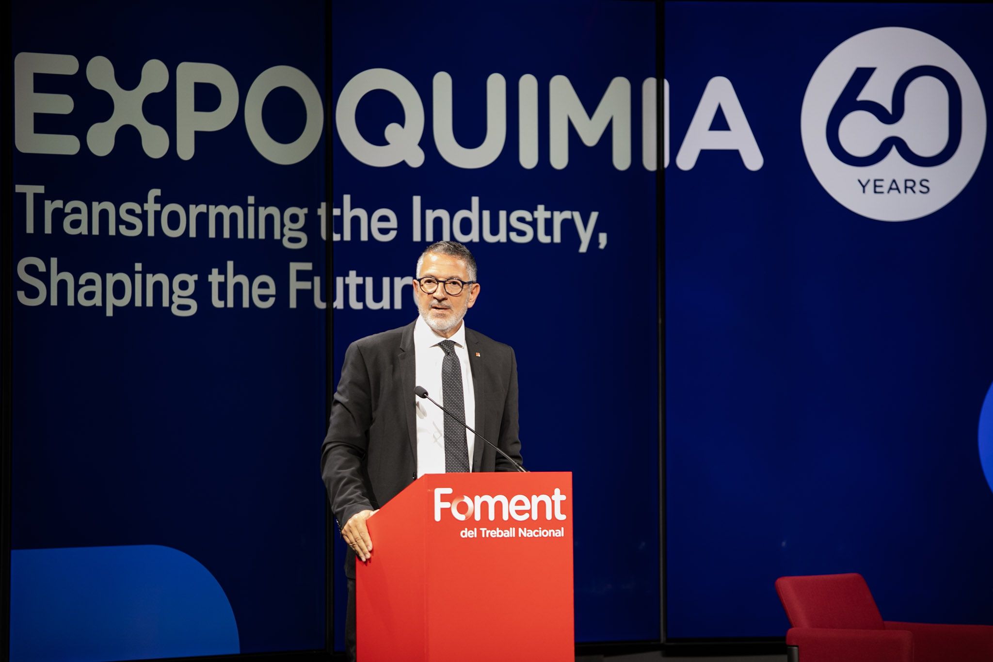 El conseller d'Empresa i Treball, Miquel Sàmper, durant la trobada prèvia a Expoquimia | Cedida
