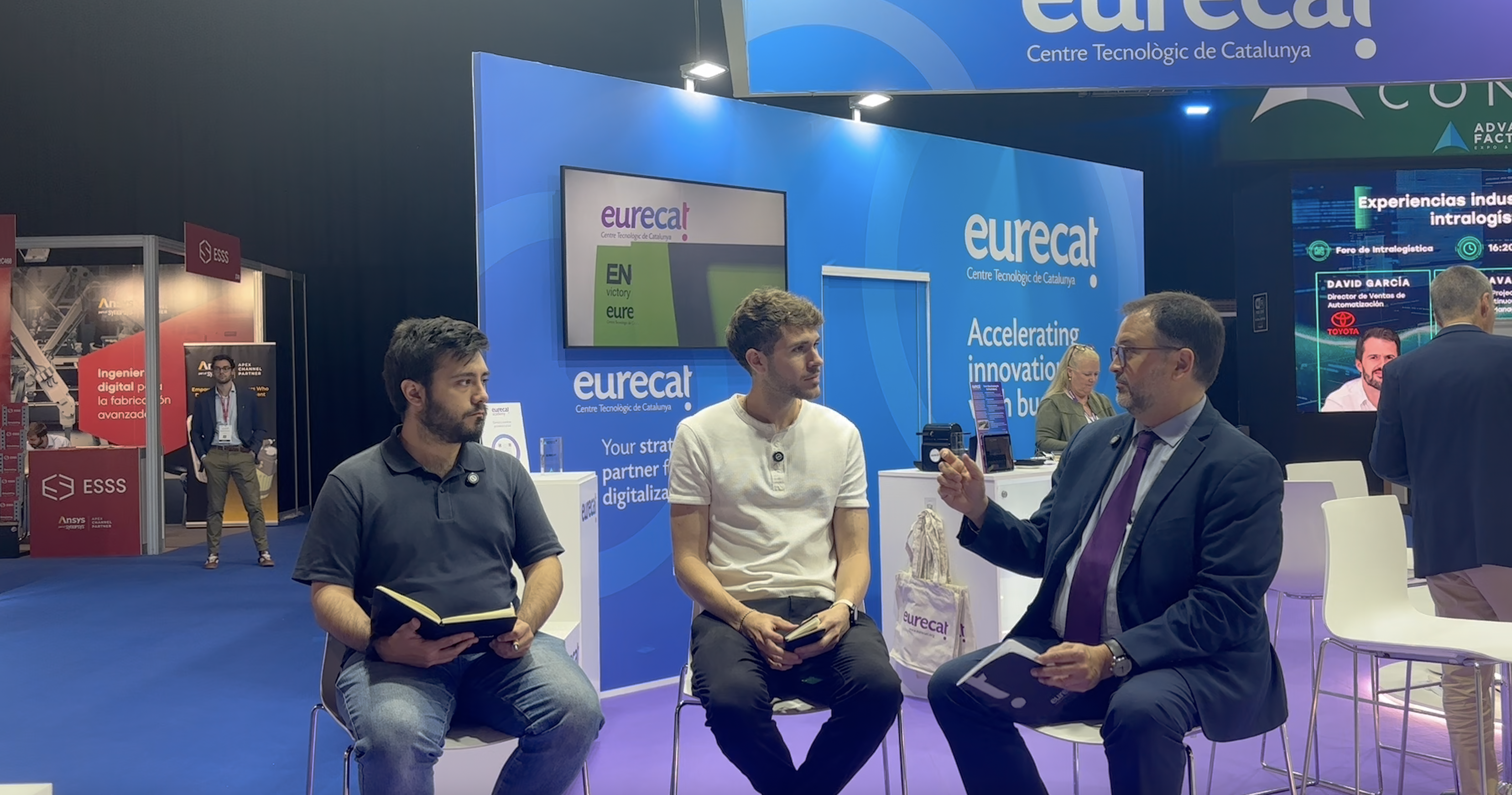 Marc Vilajosana, David Lombrana y Joan Guasch, en el estand de Eurecat | VIA Empresa