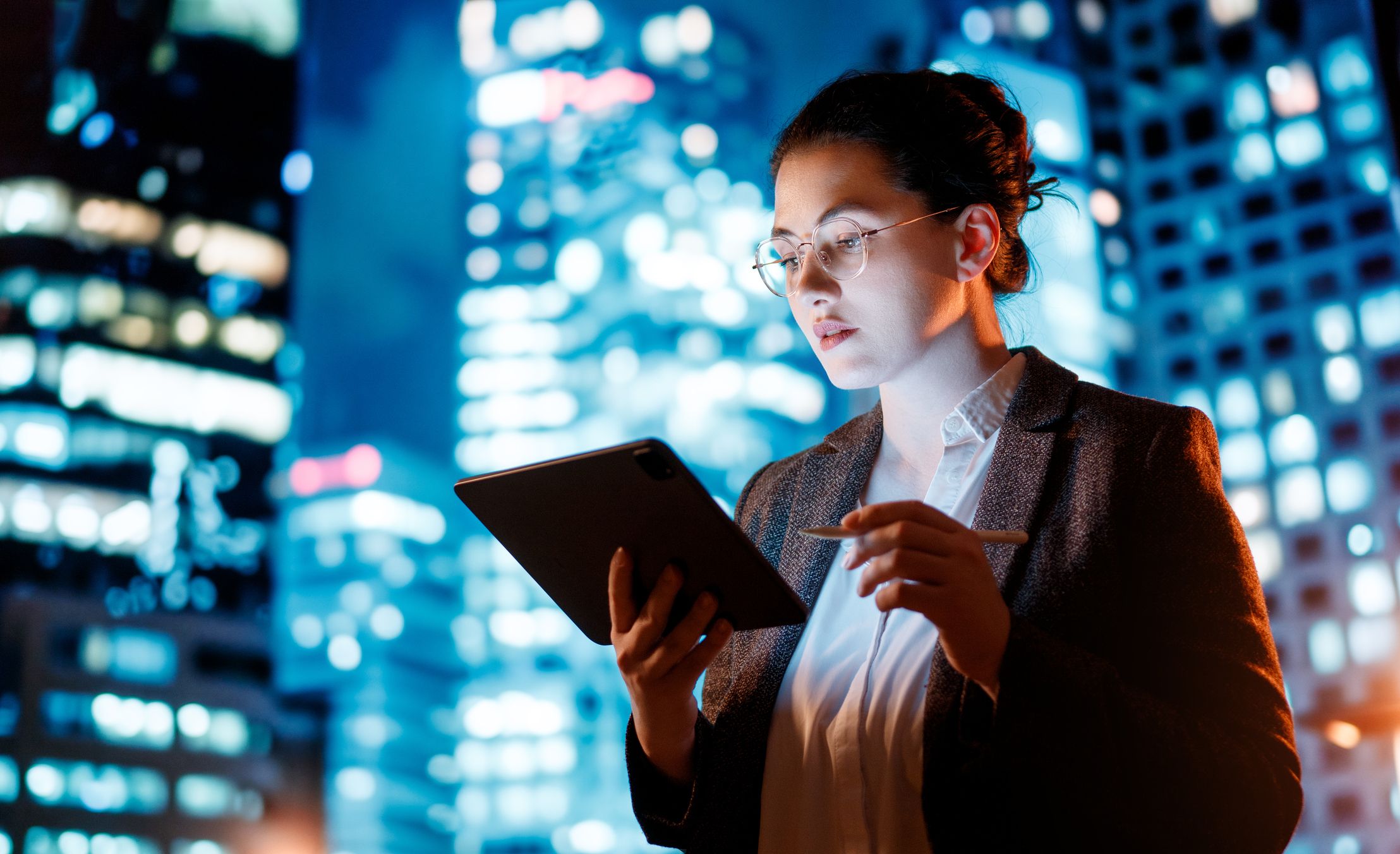 Els rols d'alta especialització tecnològica o econòmica abunden entre els més ben pagats de Barcelona, fora de posicions directives | Choreograph - Konstantin Yuganov (iStock) Els rols d'alta especialització tecnològica o econòmica abunden entre els més ben pagats de Barcelona, fora de posicions directives | Choreograph - Konstantin Yuganov (iStock)