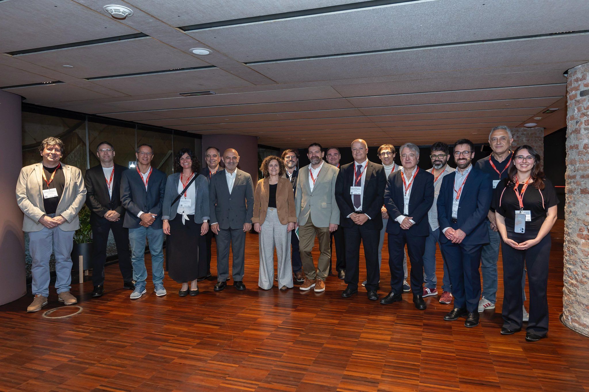 Representantes de las empresas fundadoras del Catalonia Data & Information Management Cluster con la consellera de Cultura, Sònia Hernández | @cultura_cat (X)