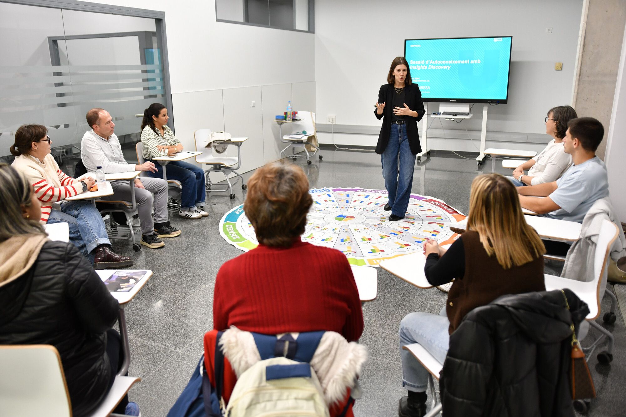 Les formacions d'empresa d'UManresa incorporen metodologies com Insights Discovery, que afavoreixen el desenvolupament personal i professional, i ajuden a millorar l'eficàcia relacional dels equips de treball. FOTO: Cedida Les formacions d'empresa d'UManresa incorporen metodologies com Insights Discovery, que afavoreixen el desenvolupament personal i professional, i ajuden a millorar l'eficàcia relacional dels equips de treball. FOTO: Cedida