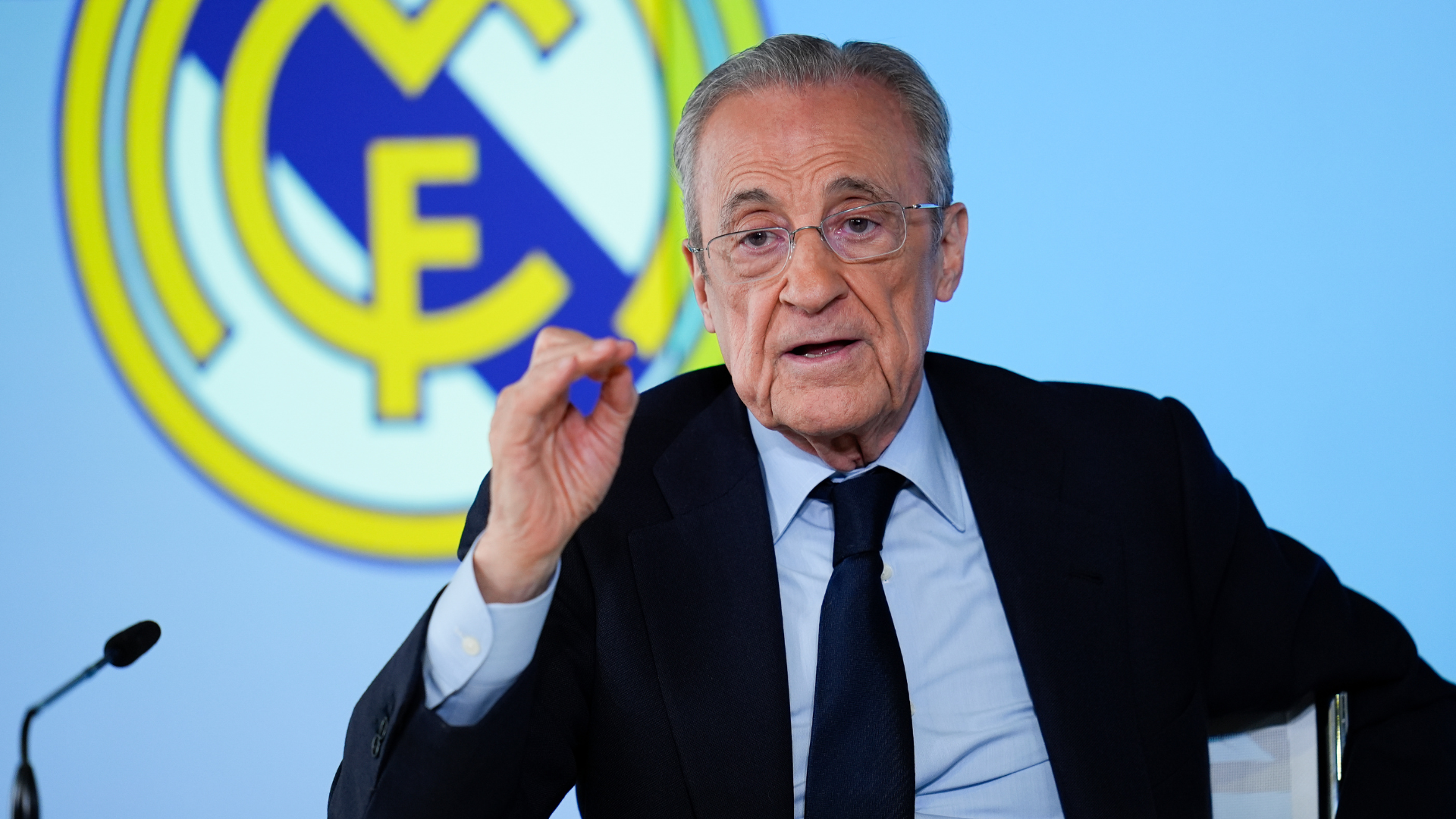 El president del Real Madrid, Florentino Pérez, durant la sessió de la junta directiva del club, que ha tingut lloc aquest 12 de maig a Madrid | AFP7 i Europa Press