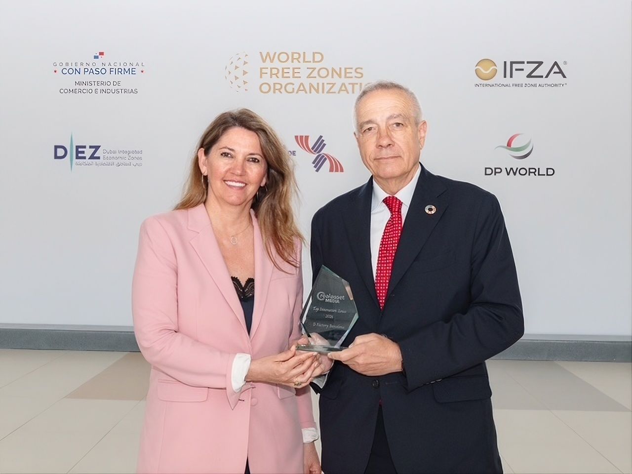 Blanca Sorigué, directora general del CZFB, i Pere Navarro, president executiu | Cedida