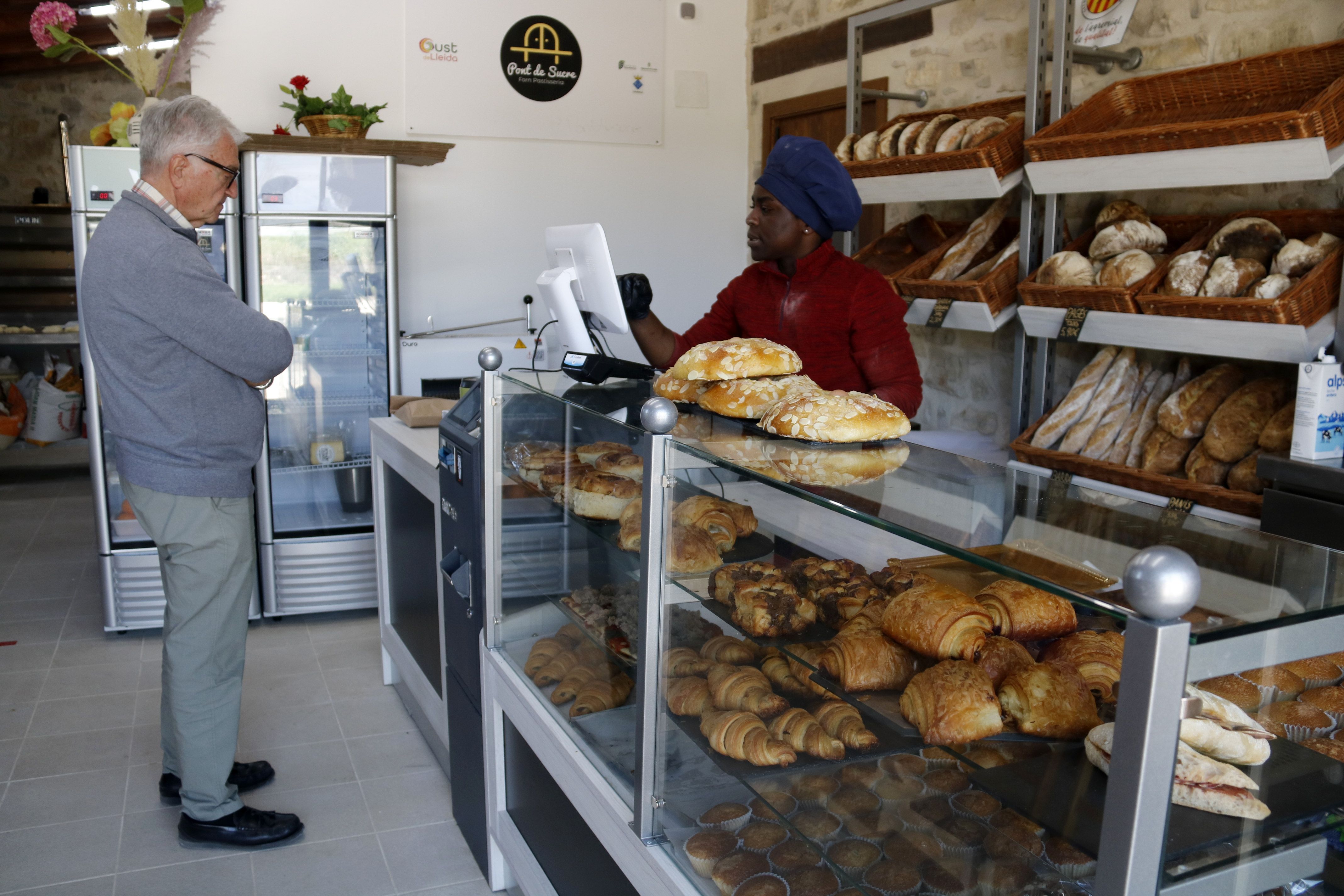 Taulell del nou forn Pont de Sucre de Ciutadilla | Anna Berga (ACN)
