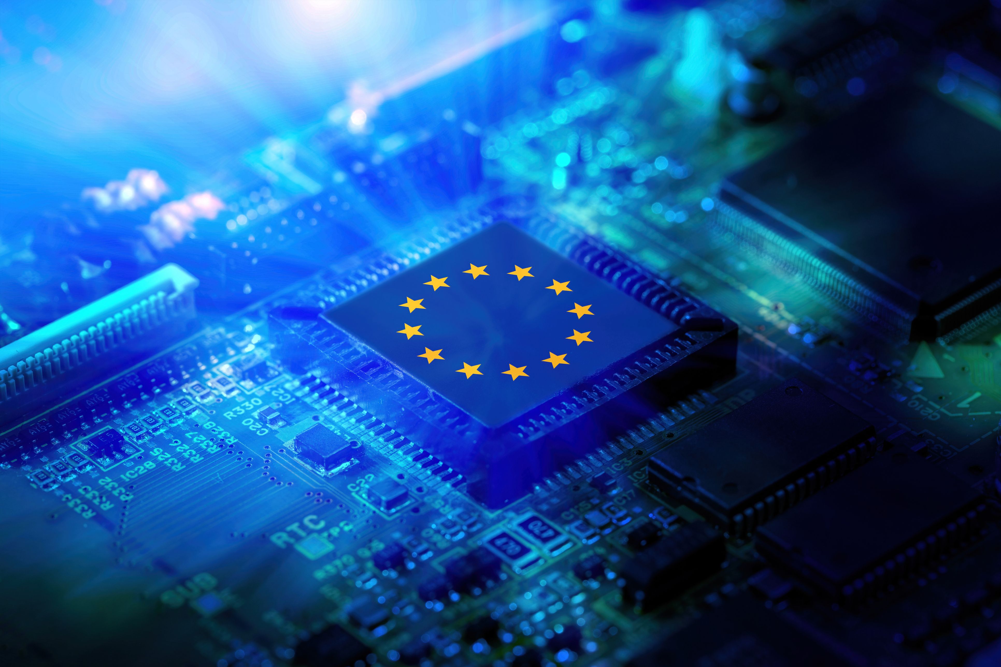 La indústria dels microxips és un dels sectors més identificats amb la dependència tecnològica d'Europa | Rawf8 (iStock)