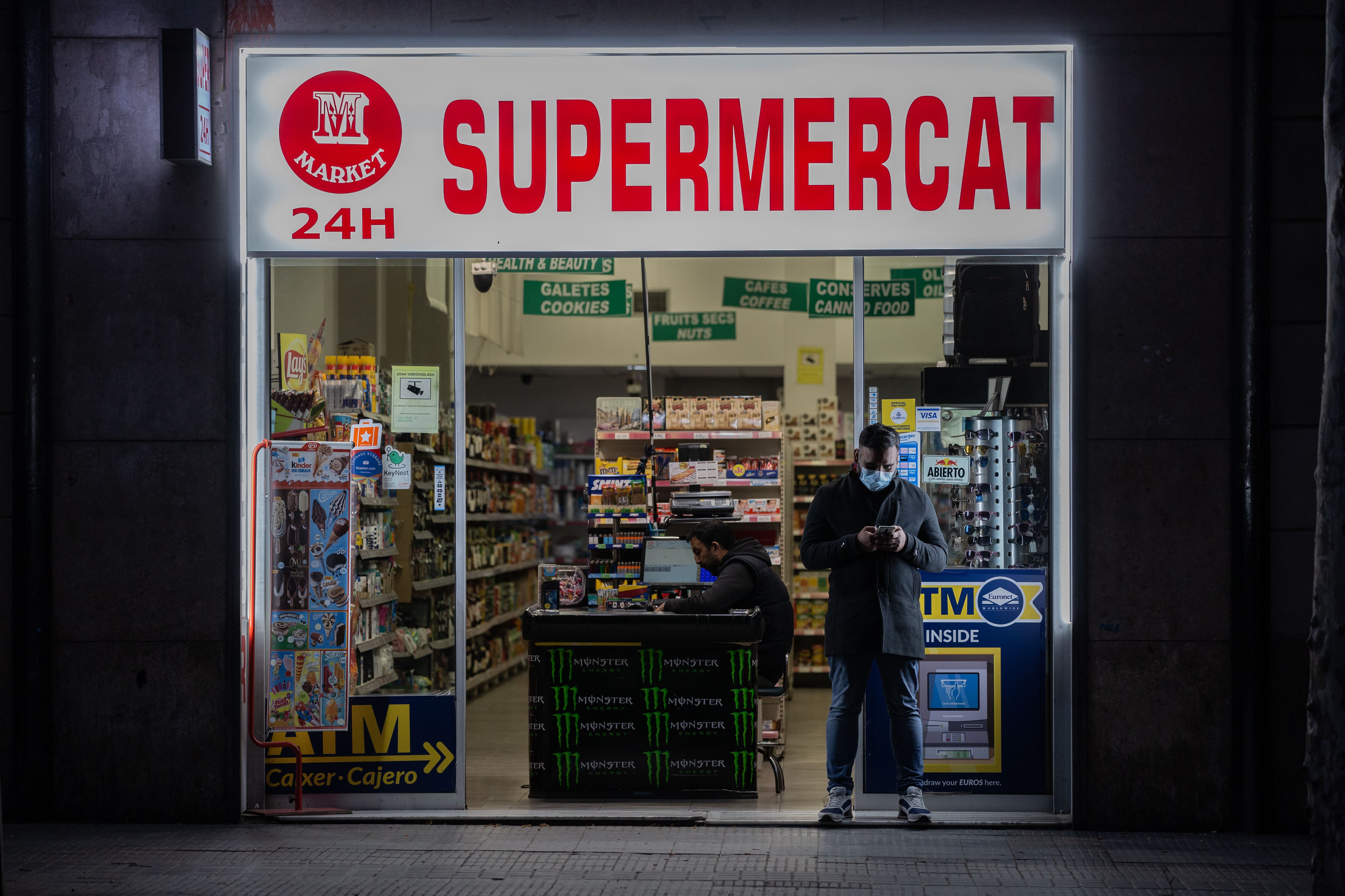 Un supermercat 24 hores obert | Europa Press Un supermercat 24 hores obert | Europa Press