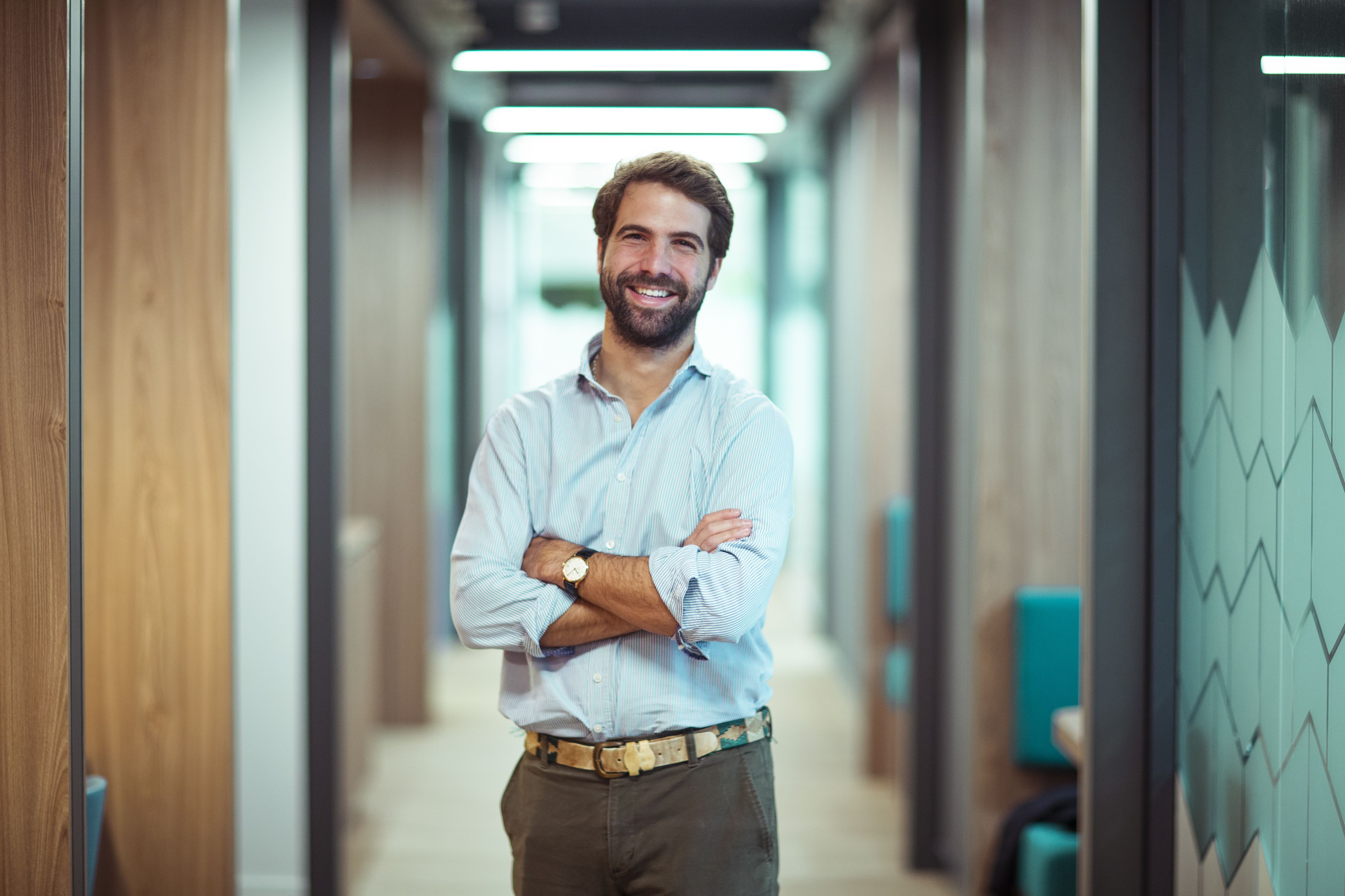 El director de crecimiento de Revolut para el sur de Europa y América Latina, Ignacio Zunzunegui, en las oficinas de la empresa | Cedida por Revolut