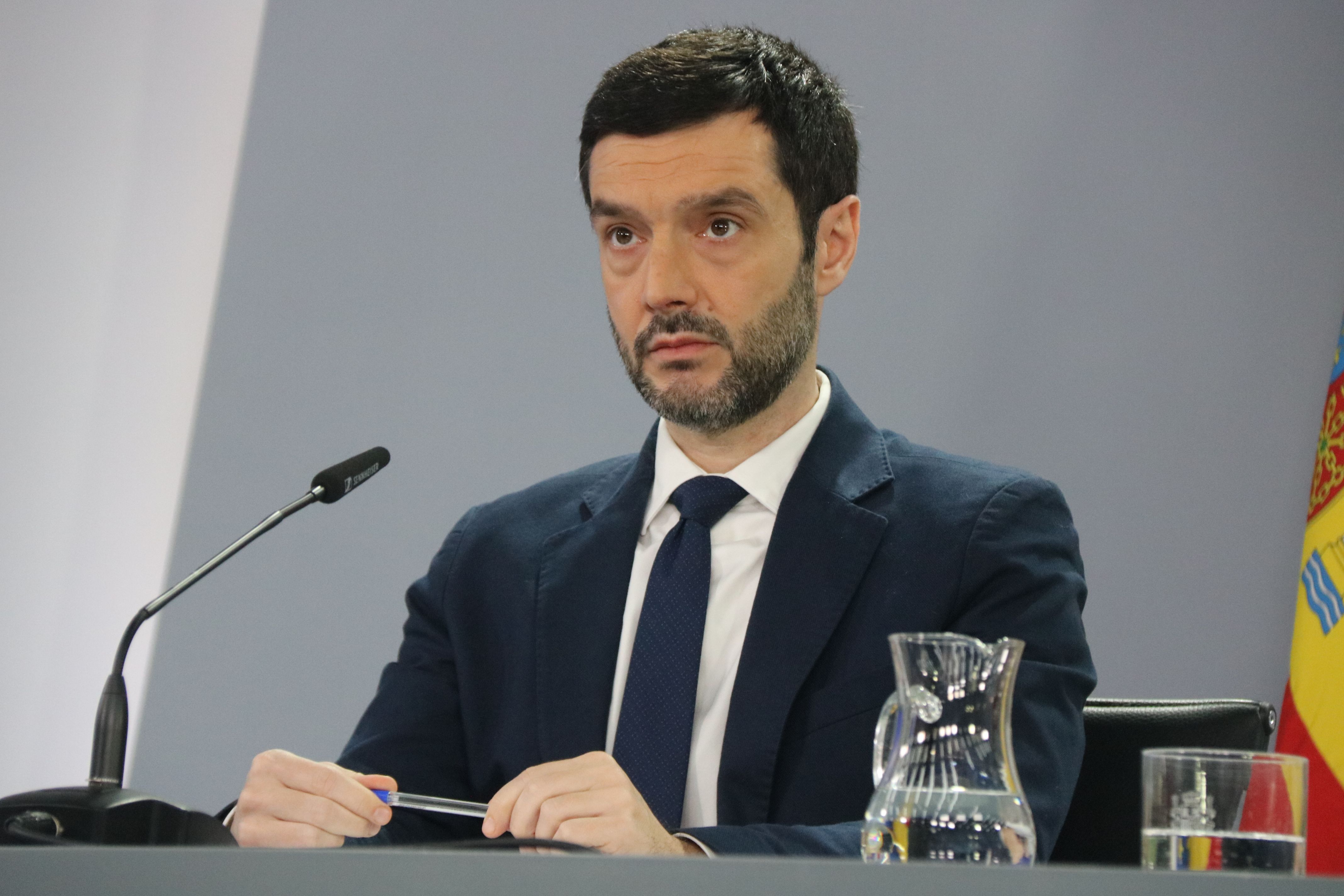 El ministro de Consumo, Pablo Bustinduy, este martes en la rueda de prensa del Consejo de Ministros | Miquel Vera (ACN)