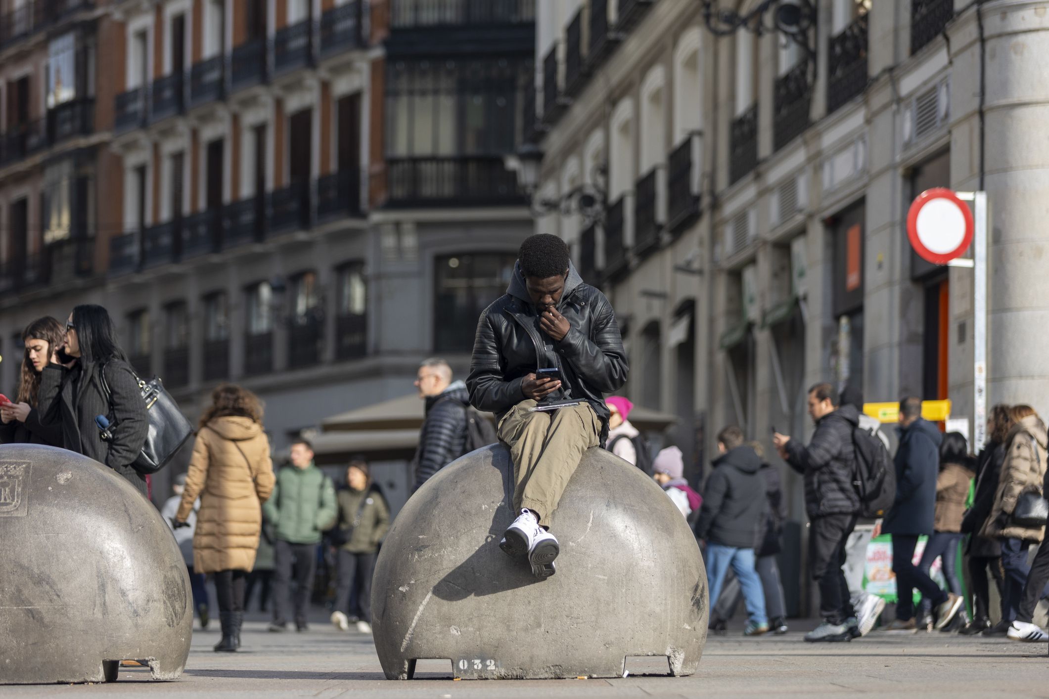 La diferència salarial entre immigrants i autòctons no és només una qüestió social, també és econòmica | iStock