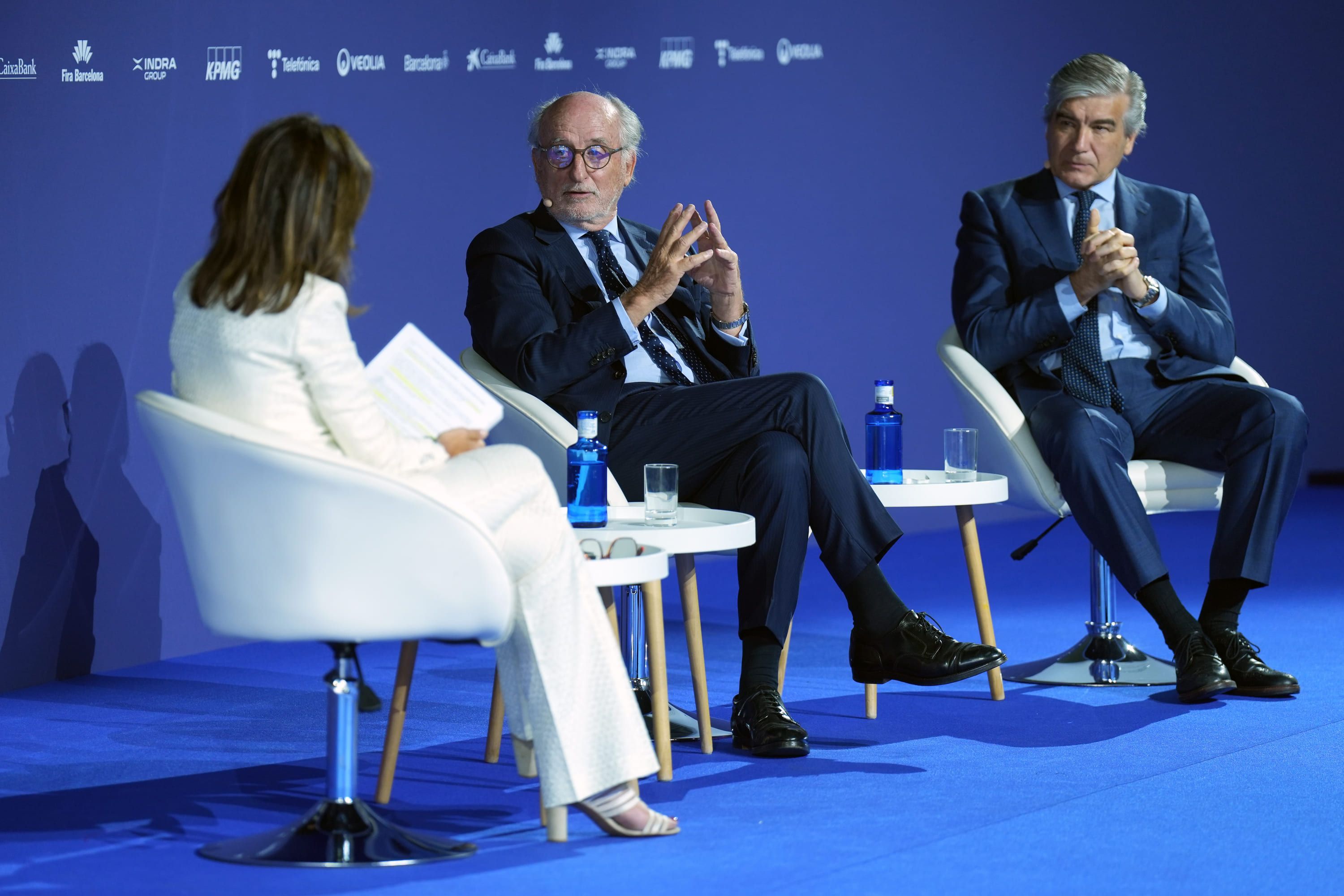 El president de Repsol, Antonio Brufau, i el president de Naturgy, Francisco Reynés, a la 41a Reunió del Cercle d'Economia | David Zorrakino (Europa Press)