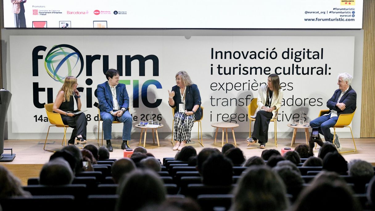 Xantal Llavina, Daniel Altimiras, Cristina Lagé, Soledad Bravo i José Antonio Donaire, en una de les taules del Forum TurisTIC | Cedida Xantal Llavina, Daniel Altimiras, Cristina Lagé, Soledad Bravo i José Antonio Donaire, en una de les taules del Forum TurisTIC | Cedida