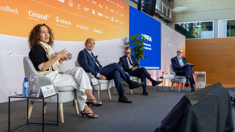 D'esquerra a dreta, Mar Nogareda (Hipra), Félix Revuelta (Naturhouse), i Jaume Miquel (Tendam) | Genaro Massot D'esquerra a dreta, Mar Nogareda (Hipra), Félix Revuelta (Naturhouse), i Jaume Miquel (Tendam) | Genaro Massot