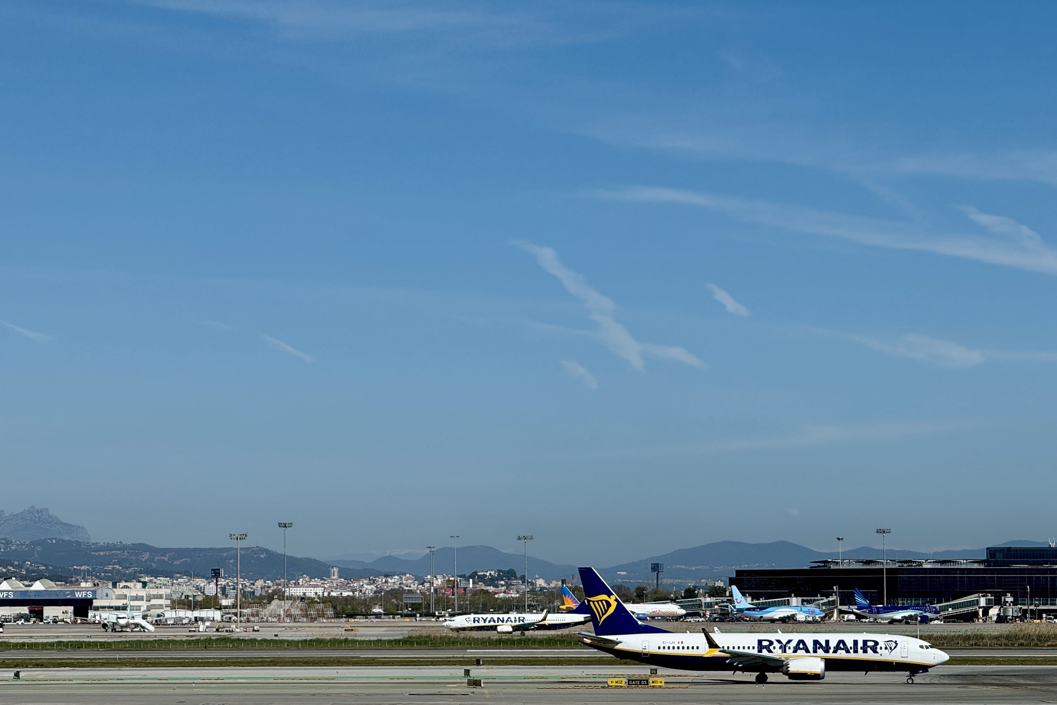 Un avió de Ryanair a l'aeroport del Prat | Gerard Escaich (ACN)