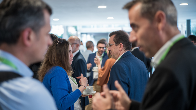 Assistents gaudeixen d'una estona de 'networking' al Secartys Day 2023 | Cedida