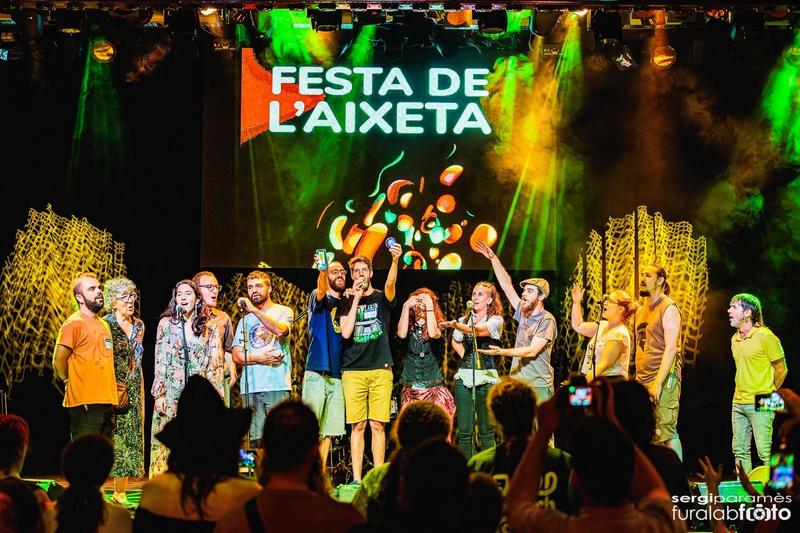 Fiesta de l'Aixeta celebrada el 2023, con el cambio de la junta directiva del proyecto | Sergi Paramès