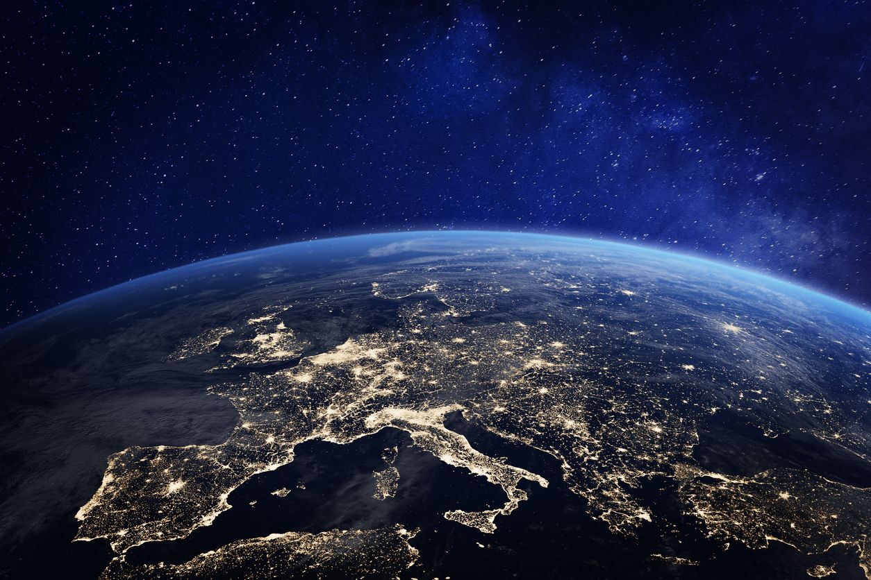 L'ecosistema empresarial assenyala l'accés a l'espai i la captació de talent com als grans reptes del sector espacial europeu | NicoElNino (iStock)