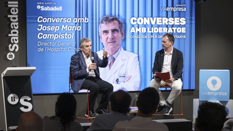 Josep Maria Campistol (esquerra), durant la conversa amb Oriol Montanyà (dreta) | Marc Llibre Roig Josep Maria Campistol (esquerra), durant la conversa amb Oriol Montanyà (dreta) | Marc Llibre Roig