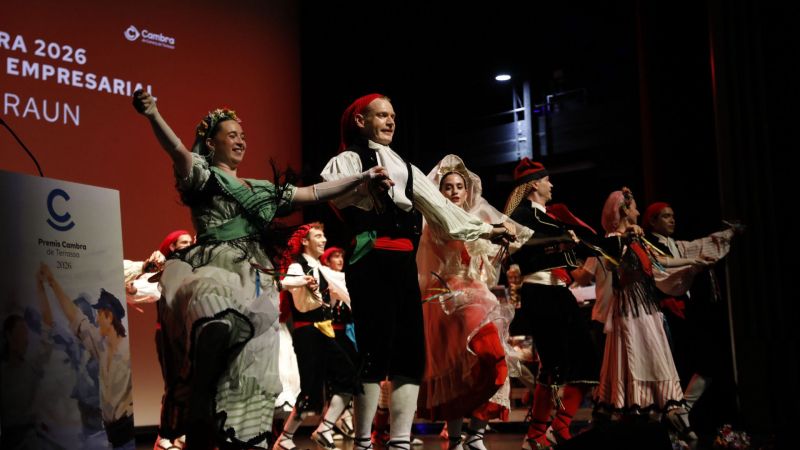 'Les gitanes de Rubí', la cèlebre dansa de l'Esbart que ha posat el punt final a la gala dels Premis Cambra 2026 | Miki Bosch 'Les gitanes de Rubí', la cèlebre dansa de l'Esbart que ha posat el punt final a la gala dels Premis Cambra 2026 | Miki Bosch