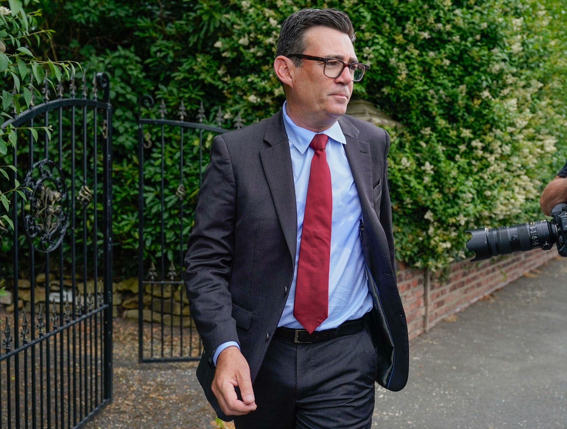 Andy Burnham sale de su casa en Warrington | Ioannis Alexopoulos (Europa Press) Andy Burnham sale de su casa en Warrington | Ioannis Alexopoulos (Europa Press)