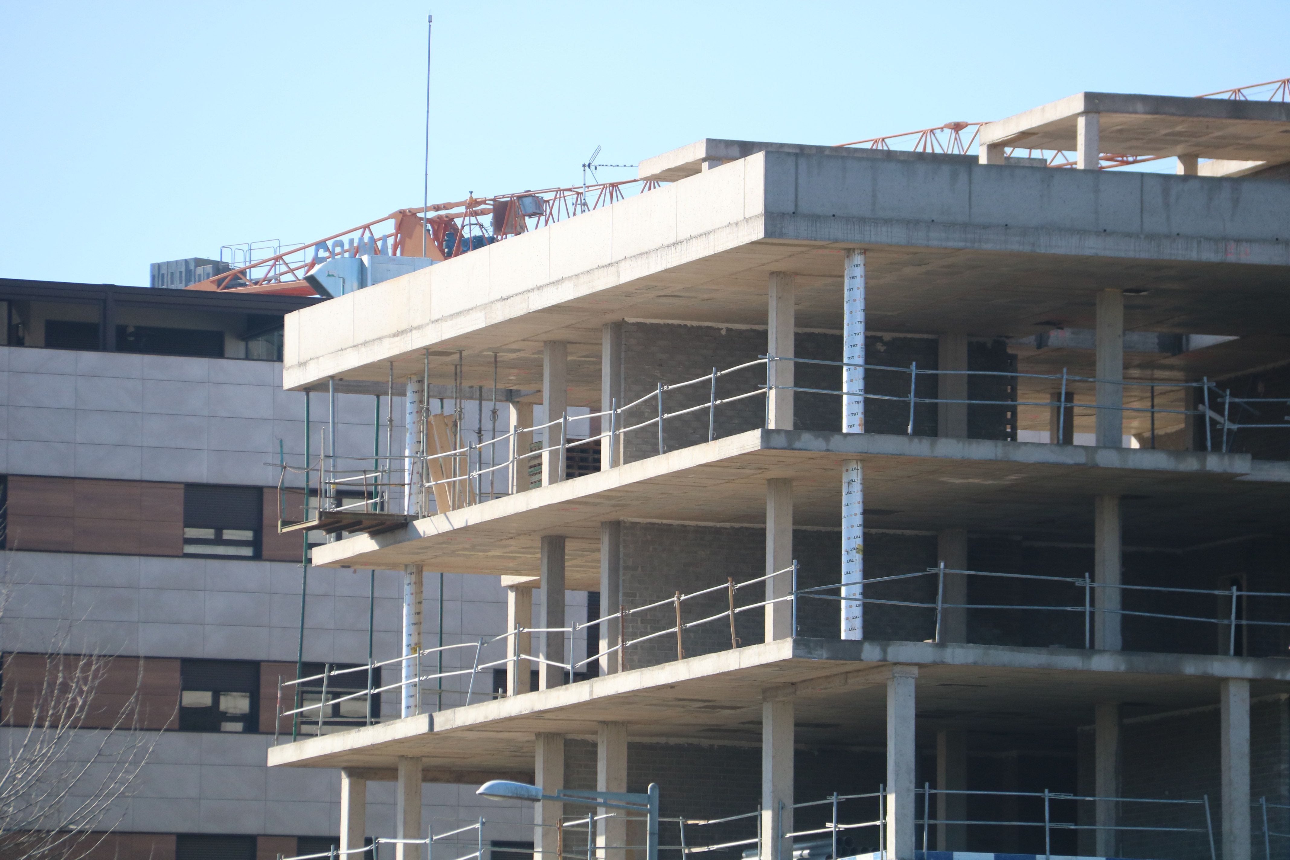 Un bloc de pisos en construcció a Lleida | Alba Mor (ACN) Un bloc de pisos en construcció a Lleida | Alba Mor (ACN)