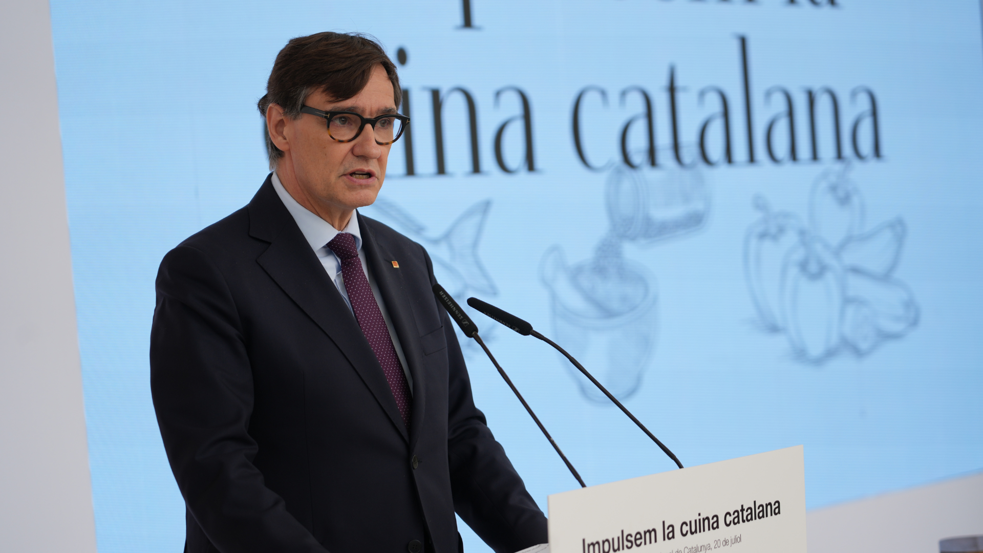 El president de la Generalitat, Salvador Illa, durant l’acte de presentació de les accions de promoció i reconeixement de la cuina catalana | Guillem Roset (ACN) El president de la Generalitat, Salvador Illa, durant l’acte de presentació de les accions de promoció i reconeixement de la cuina catalana | Guillem Roset (ACN)