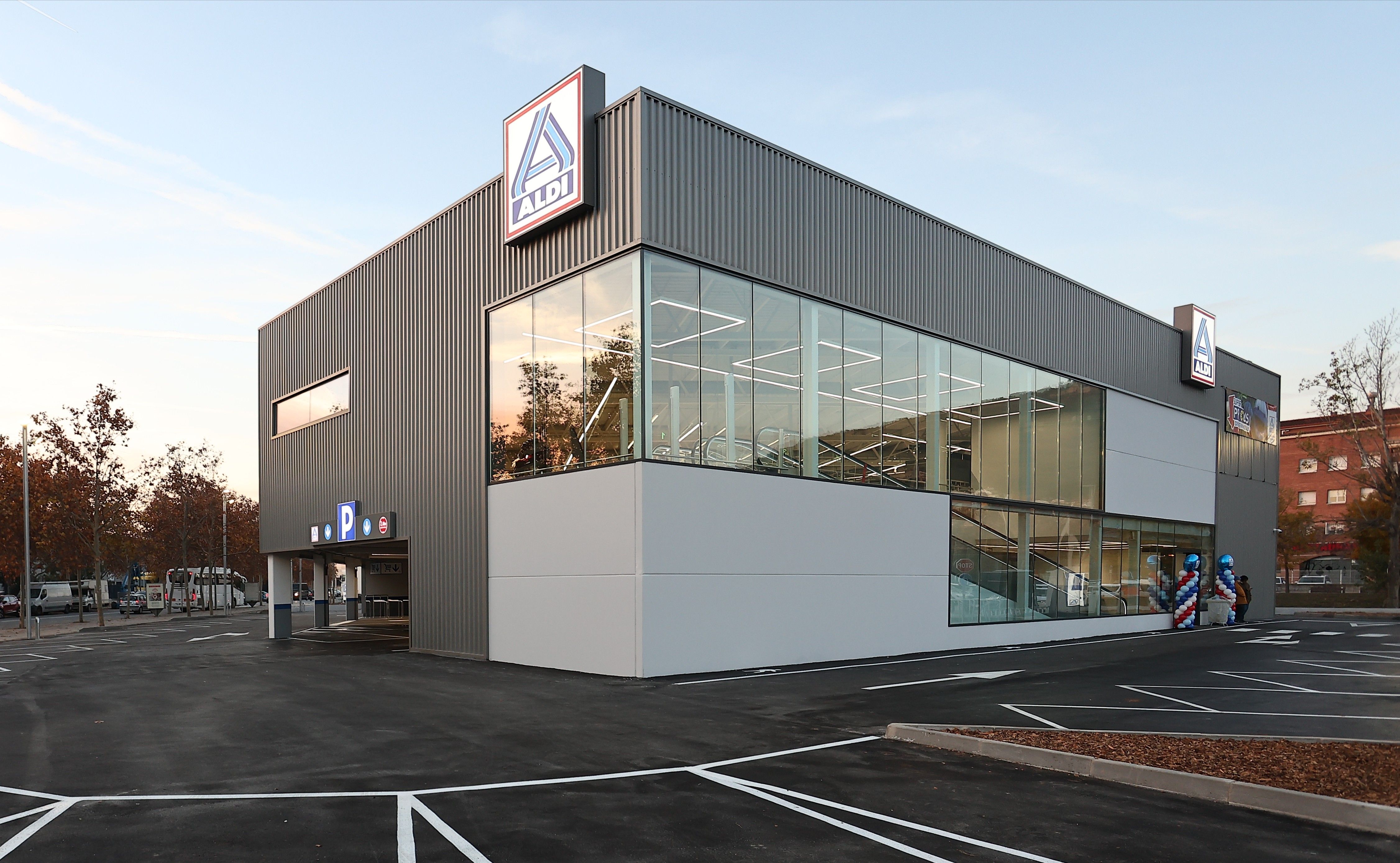 Exterior d'un supermercat Aldi a Pallejà, al Baix Llobregat | Cedida Exterior d'un supermercat Aldi a Pallejà, al Baix Llobregat | Cedida