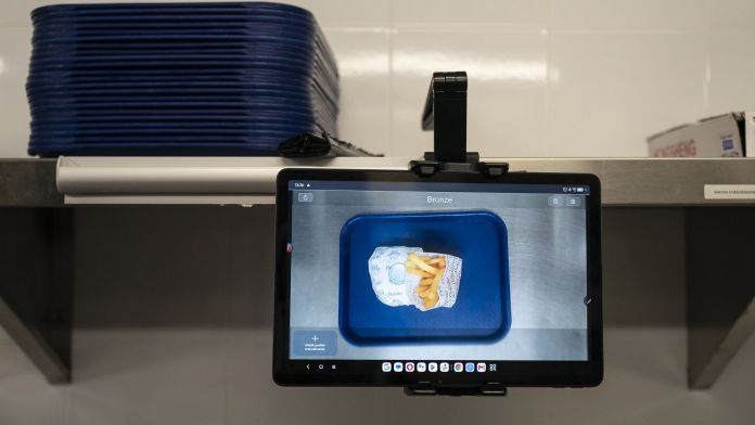 Deleito utilitza intel·ligència artificial en el procés de preparació de les comandes Deleito utilitza intel·ligència artificial en el procés de preparació de les comandes