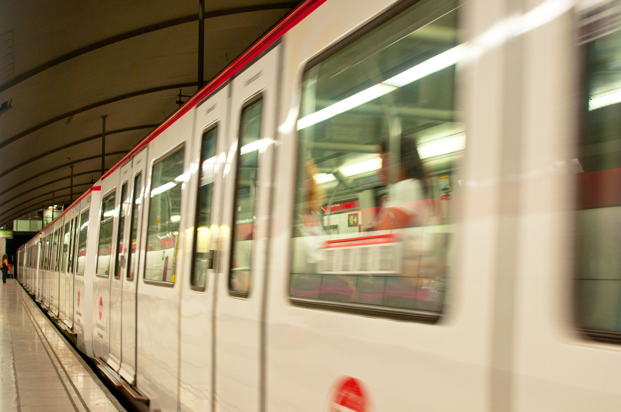 Si comparem el mapa del Metro de Barcelona amb el de Madrid, veurem que la majoria de nusos són de simple encreuament de dues línies, molt poques de tres | iStock Si comparem el mapa del Metro de Barcelona amb el de Madrid, veurem que la majoria de nusos són de simple encreuament de dues línies, molt poques de tres | iStock