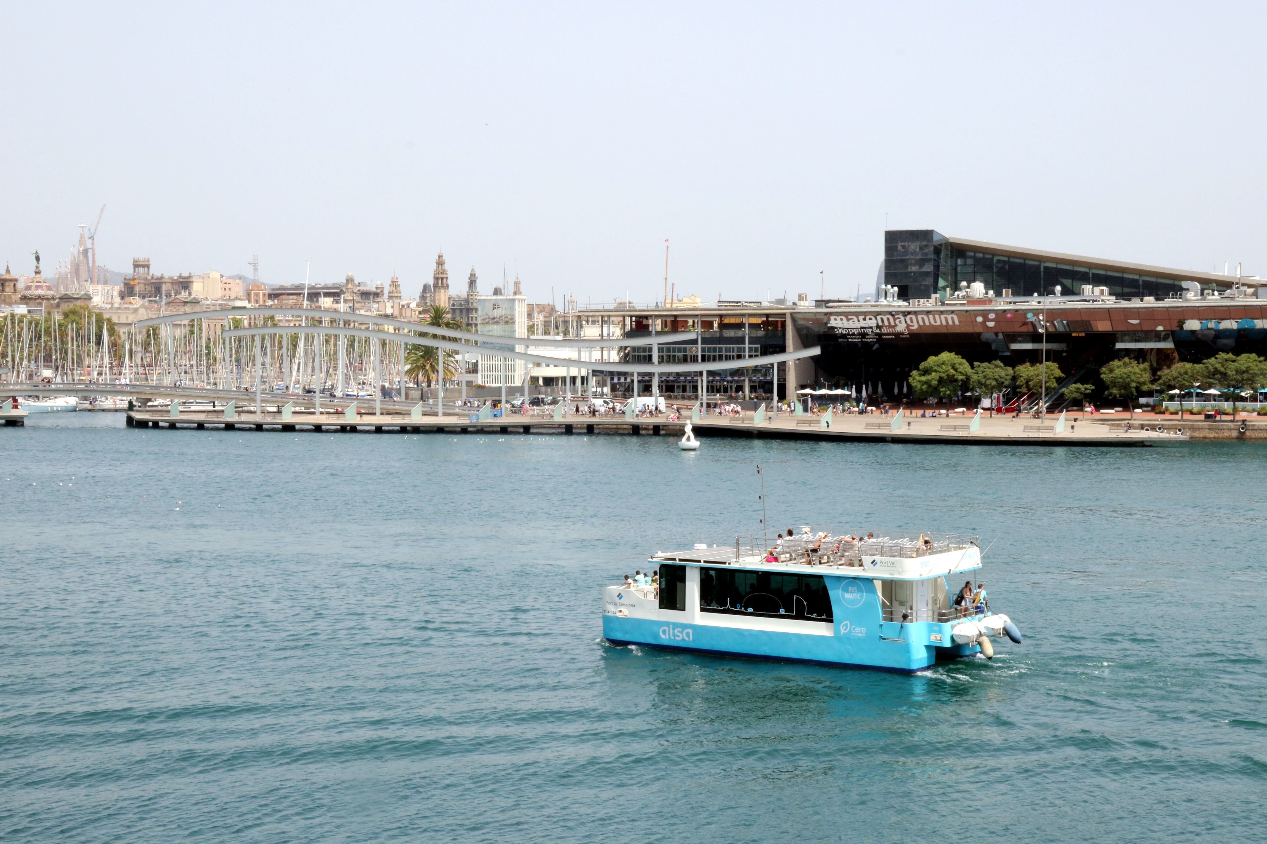 Un dels vaixells del bus nàutic d'Alsa al Port de Barcelona | Andrea Salazar (ACN) Un dels vaixells del bus nàutic d'Alsa al Port de Barcelona | Andrea Salazar (ACN)