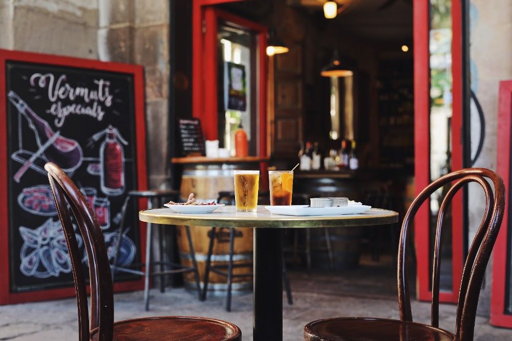 Bodega Vidrios y cristales, en el barrio de Ciutat Vella de Barcelona | Cedida Bodega Vidrios y cristales, en el barrio de Ciutat Vella de Barcelona | Cedida