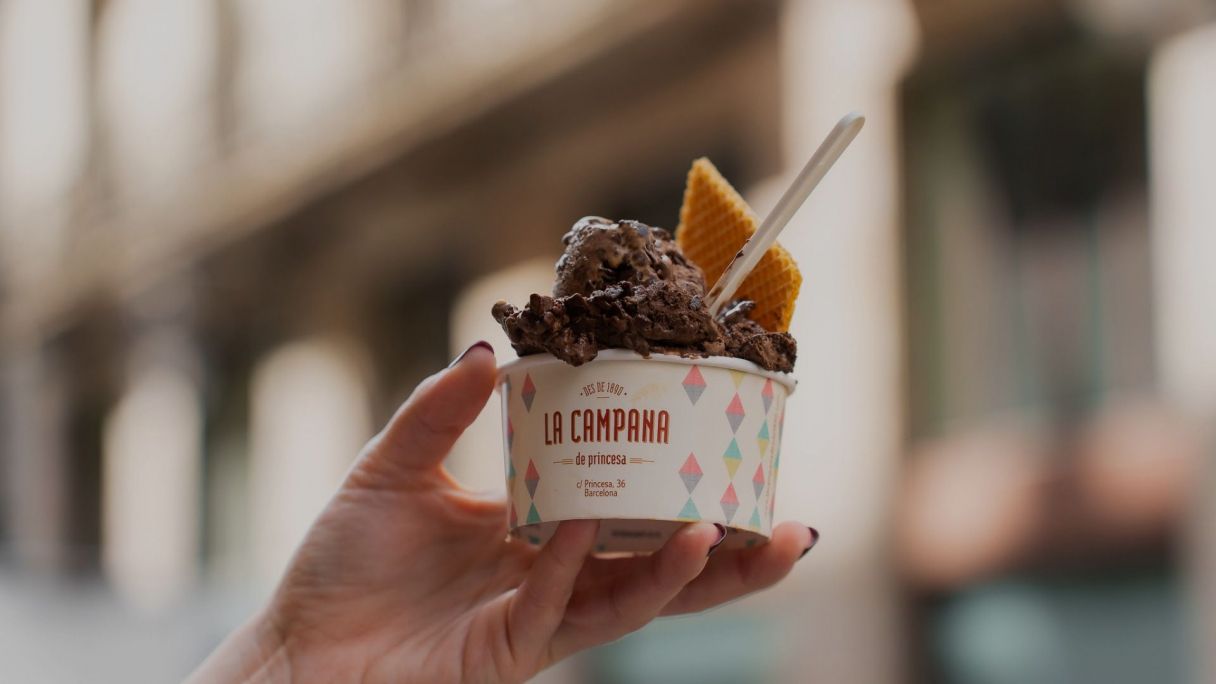 Un helado de La Campana, en la calle Princesa del Born | Cedida Un helado de La Campana, en la calle Princesa del Born | Cedida