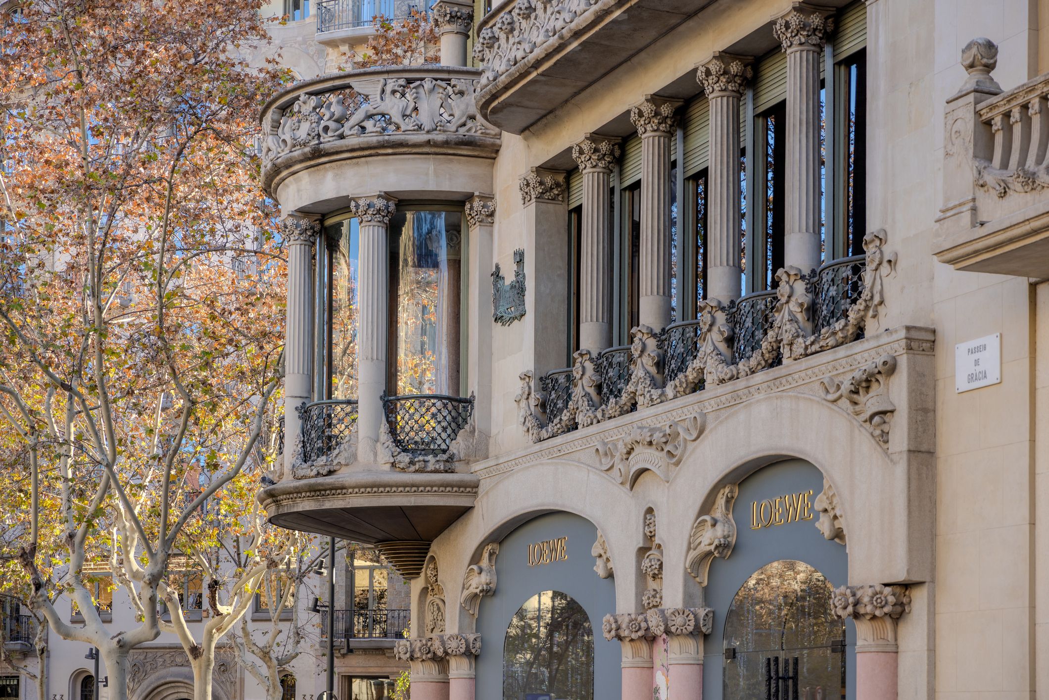 Els pisos d’obra nova en ubicacions com el passeig de Gràcia o el Turó Park registren pics d’entre 15.000 i 18.000 euros per metre quadrat, segons Savills | iStock 