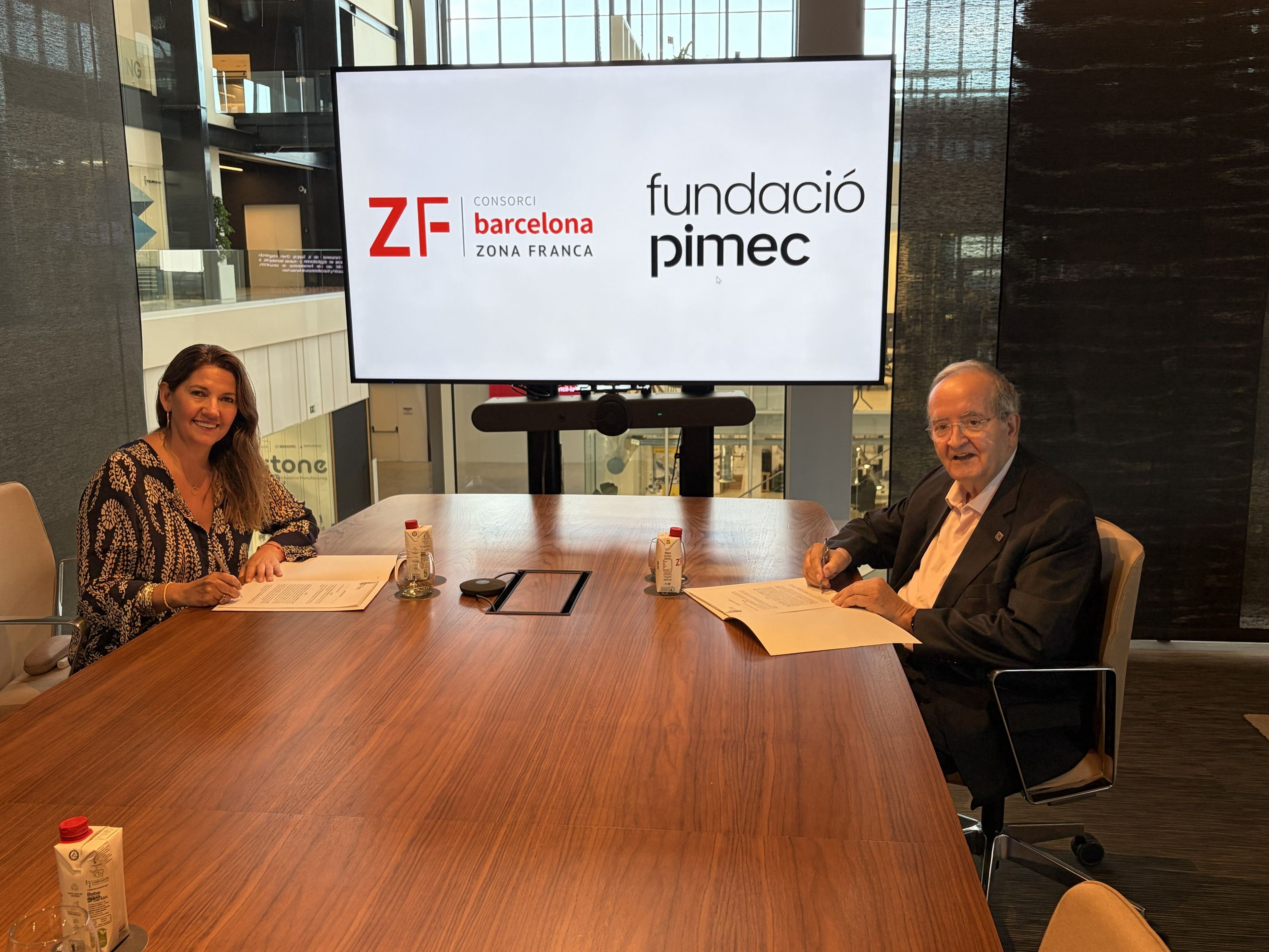 Signatura del conveni entre el CZFB i Fundació Pimec | Europa Press