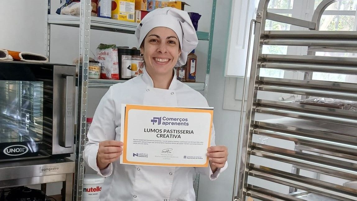 La Joana, responsable de la pastisseria Lumos de Montornès del Vallès, participant de Comerços aprenents | CPNL La Joana, responsable de la pastisseria Lumos de Montornès del Vallès, participant de Comerços aprenents | CPNL